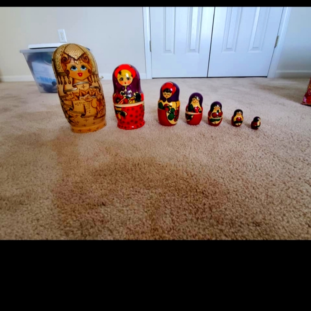 Figurines